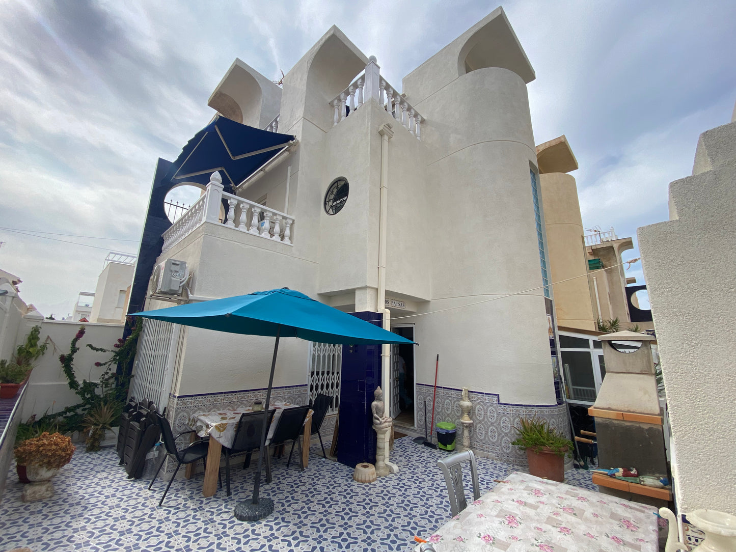 Casa Los Girasoles